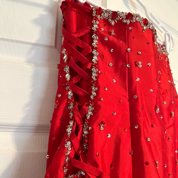 Mari Lee by Madeline Gardner Formal Dress Size 13 - Picture 8 of 15